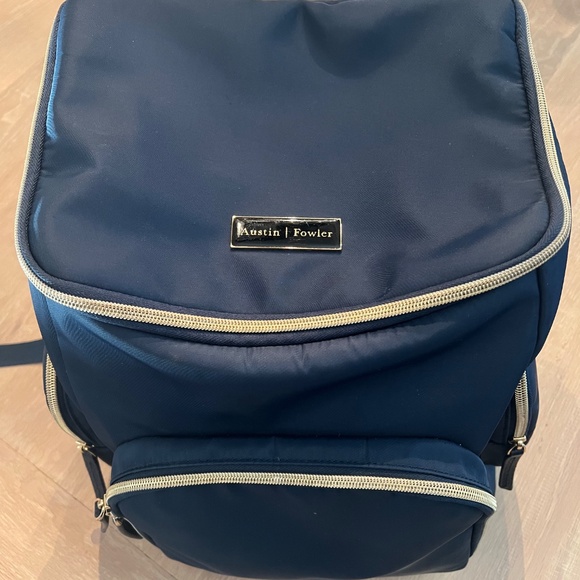 Austin Fowler Diaper Bag - Picture 2 of 4